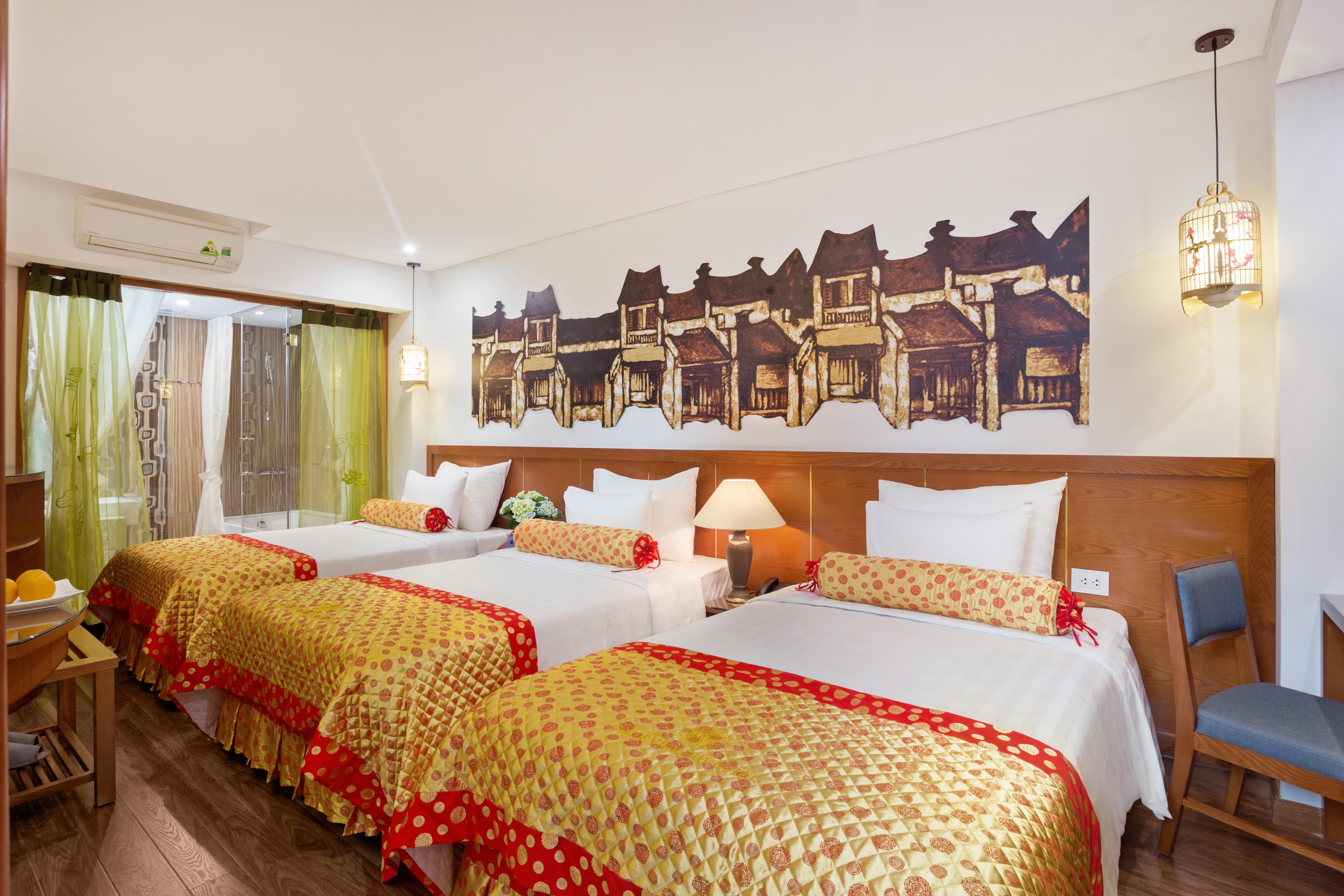 Hotel Golden Holiday 3*